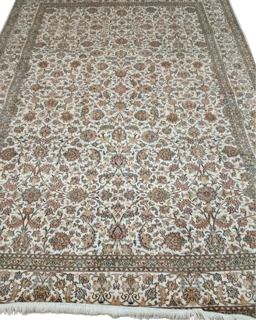 Hand Knotted Silk Carpets 14 Hand Knotted Silk Carpets, Premium Hand Knotted Silk Carpet, Handmade Silk Rug, Luxury Silk Carpet, Persian Silk Carpet, Oriental Silk Rug, Silk Area Rug, Designer Silk Carpet, Premium Handmade Silk Rug, Luxury Living Room Carpet, Hotel Silk Carpet, Custom Silk Rug, Traditional Silk Carpet, Wholesale Silk Carpets, Private Label Silk Rugs, OEM Carpet Manufacturer, Export Quality Silk Carpet, Home Décor Silk Rug, Made in India Silk Carpet, Luxury Floor Covering